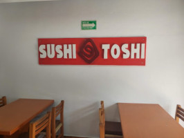 Sushi Toshi inside