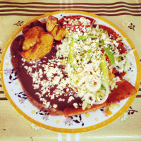 Enchiladas Doña Pifa food