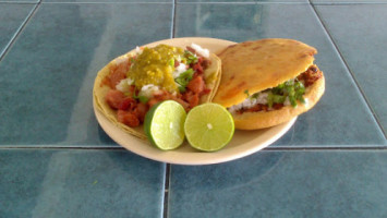 Tacos De Guisado Hil food