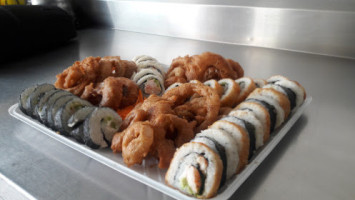 Sushi Tom-jun. food