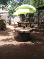 Cafeteria Y Jardin outside