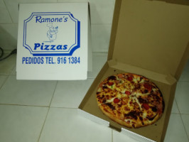 Ramones Pizza food