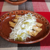 Taquería Santo Toribio food