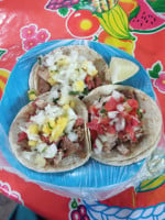 Tacos El Triciclo food