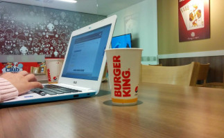 Burger King (Laureles) inside