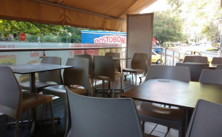 Burger King (Laureles) inside