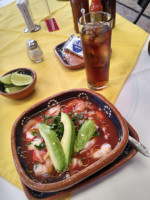 Mariscos El Brochas food