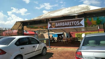 Barbaritos outside