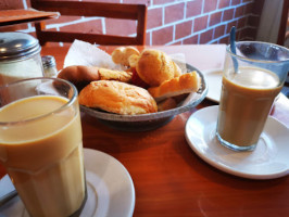 Covadonga, Perote. El Auténtico, Atendiéndole Desde 1954. food