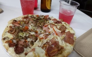 Pieros Pizza food
