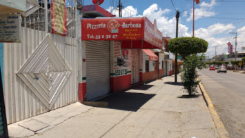 Pizzeria Barbosa outside