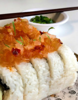 Iume Sushi Express food