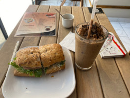 Dilo Con Café food
