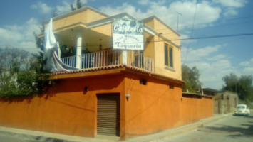 Taqueria Los Monines outside