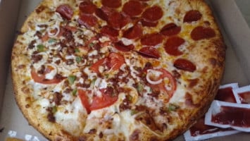 Santinos Pizza food