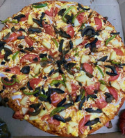 Guarrinis Pizzas food