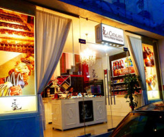 La Catalana Chocolaterias Premium outside