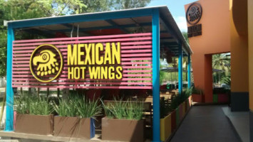Mexican Hot Wings outside