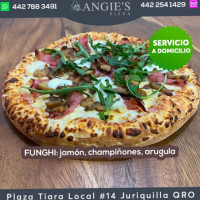 Angie’s Pizza Qro food