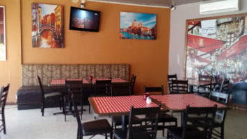 Palermo Pizza inside