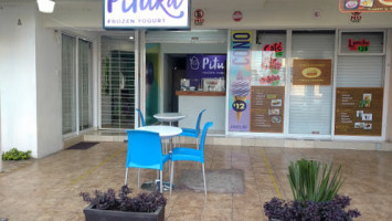 Pituka Frozen Yogurt outside