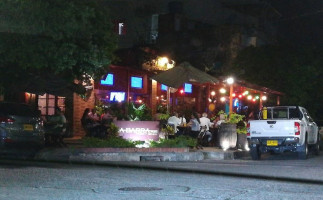 La Barra Pub Parrilla, Cerveza Y Amigos outside