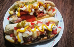 Zona Dulce (crepas, Postres Y Hamburguesas) Comida