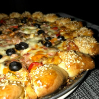 Gardne's Pizza food