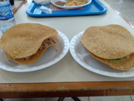 Tacos Y Tostadas Gigantes food