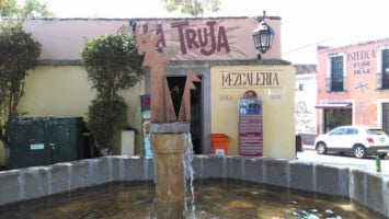 La Truja, México outside