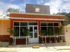 CafeterÍa Y Betos outside