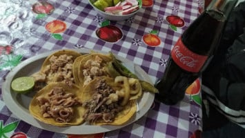 Taqueria Valles food