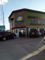 Mariscos La Playa outside