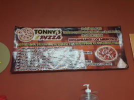 Tonys Pizza food
