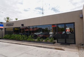 Cripta Burger, México outside