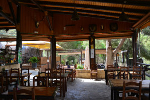 El Mirador Restaurante Bar Y Terrazas inside