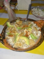 Pozoleria Los Molcajetes food