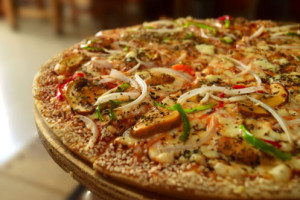 Pavali Pizza food