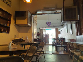 Plaza Café inside