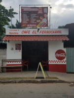 Cafe El Ferrocarril outside