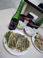 Los Tacos De La 20 food