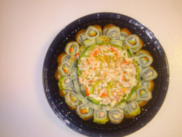 Luaan Sushi-to food