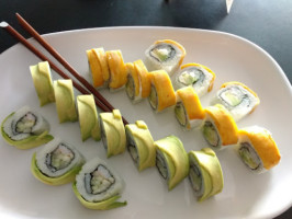 Nahoki Sushi food