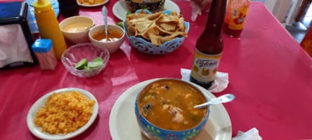 Cenaduria El Canario food