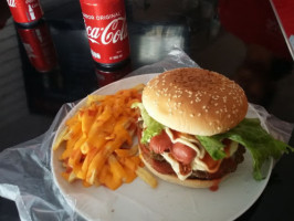 Cafa Burguer food