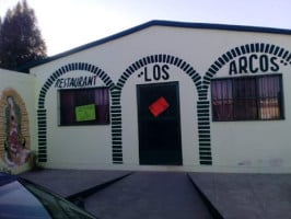 Los Arcos outside