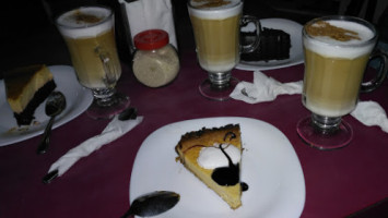 Café Búhos food
