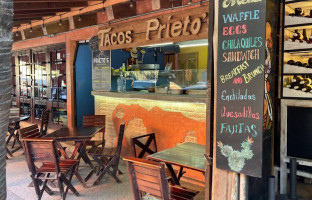 Tacos Prieto's, México inside