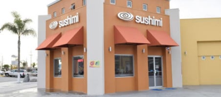 Sushimi outside