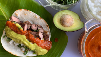 Tacos De Asada ¡con Todo! Carbón Y Sirloin food